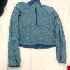 Lululemon woman’s pull over size 8